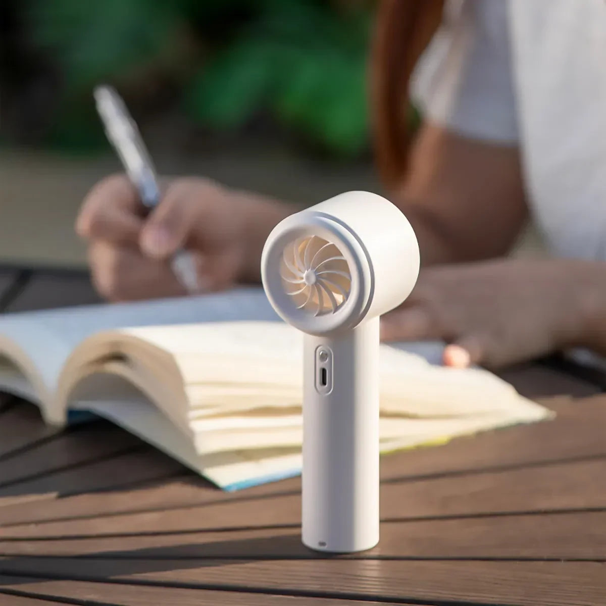 Xpower F16 Portable High Speed Fan - White