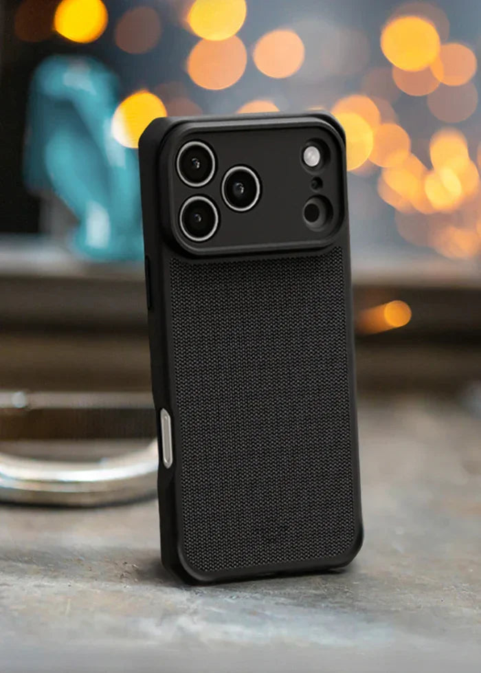 iPhone 17 Pro, Itskins Hybrid Nylon Magsafe Case, Black