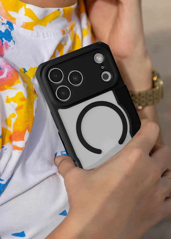 iPhone 17 Pro, Itskins Hybrid Folio Magsafe Book Case, Black