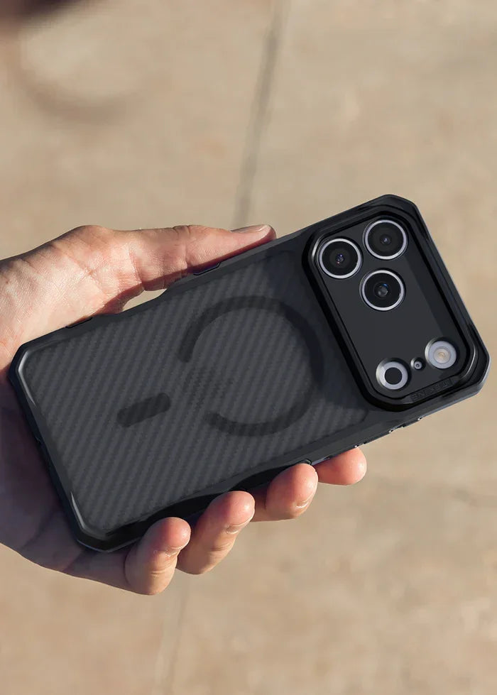 iPhone 17 Pro, Itskins Supreme Tek Magsafe Stand Case, Black