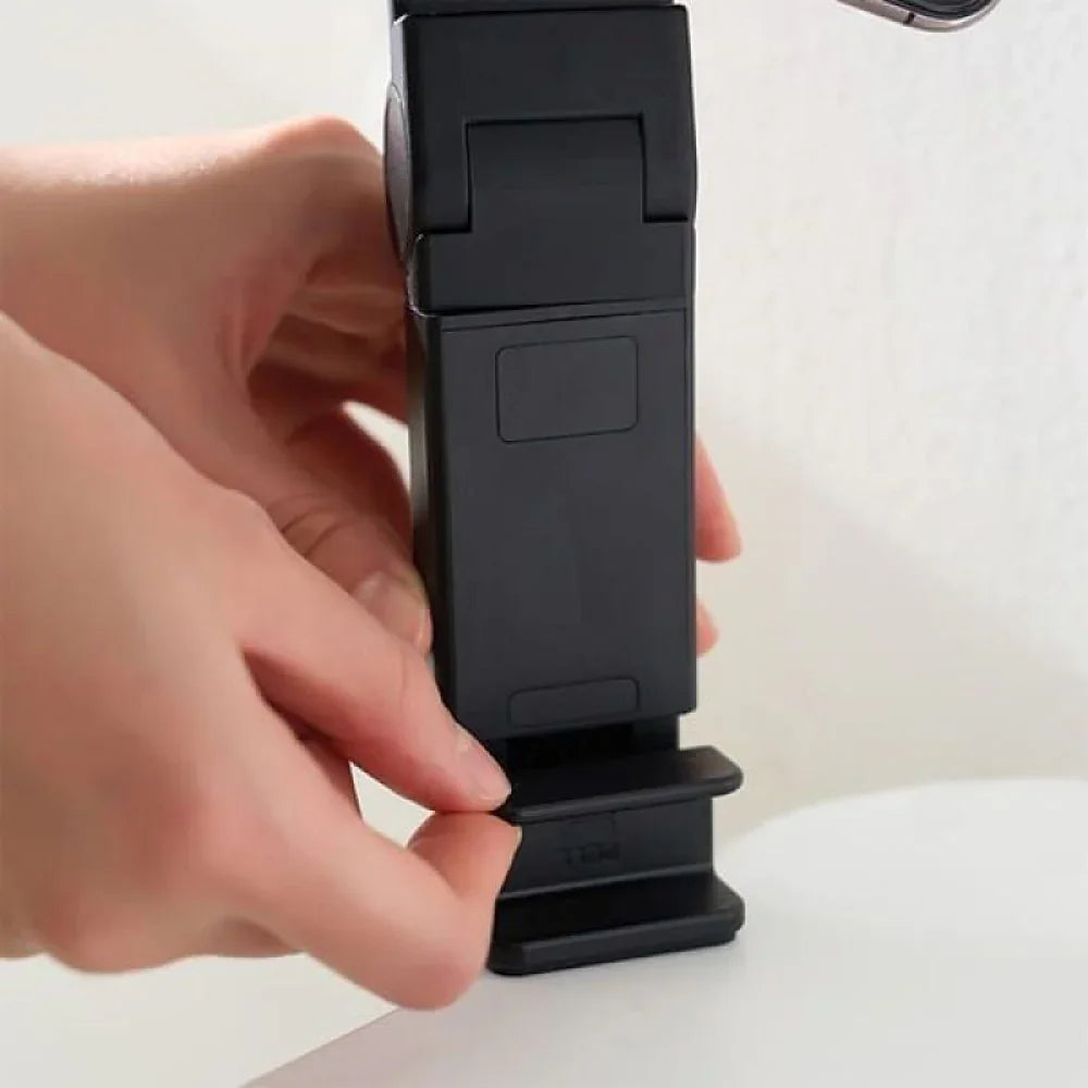 Araree Airplane Mount & Holder - Black