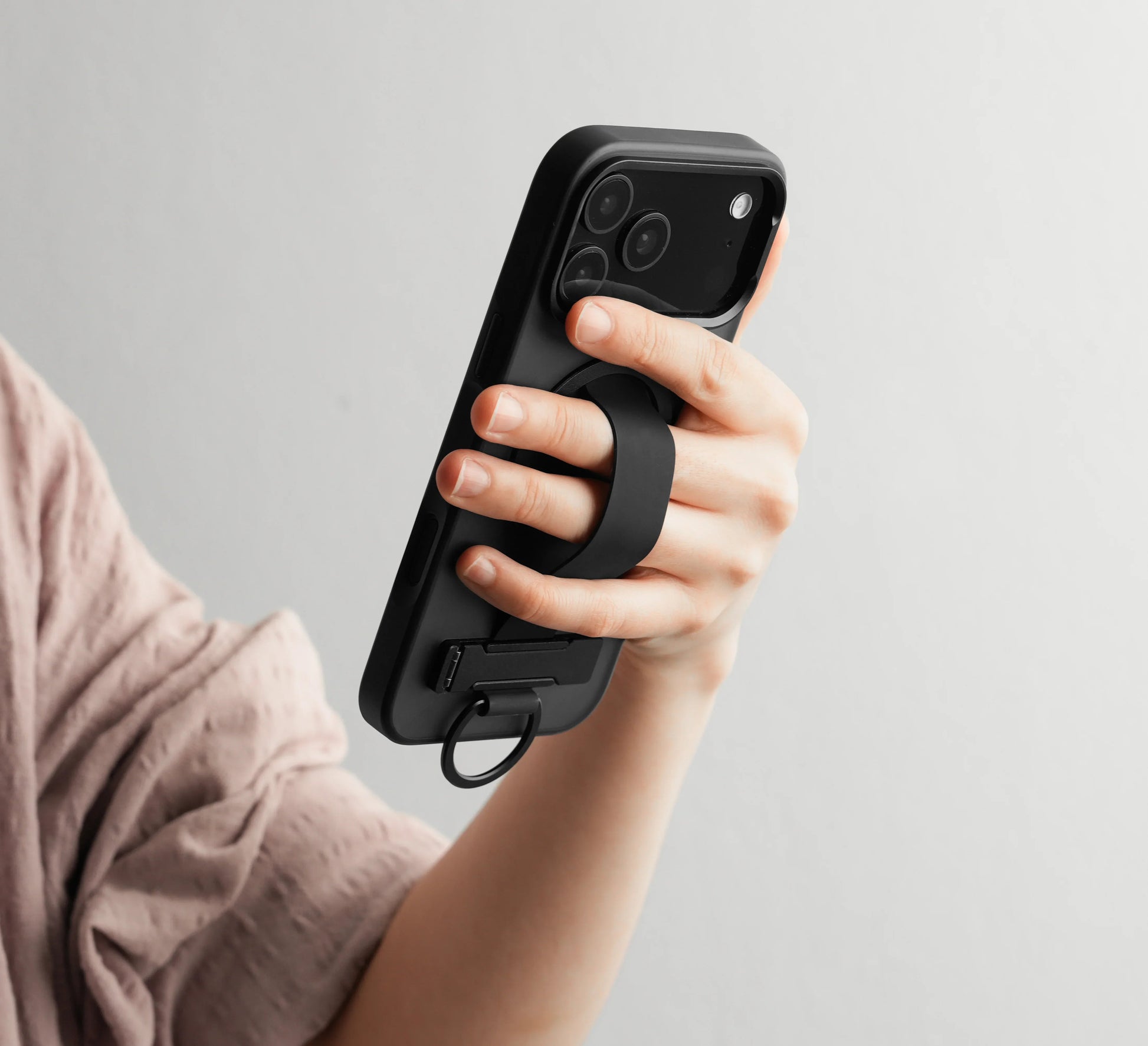 iPhone 17 Pro Max Araree Duple Magsafe Grip Case - Black