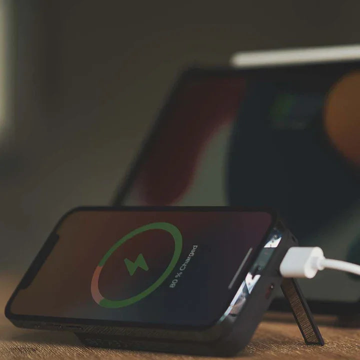 XtremeMac 10000mAh 15W Magsafe Powerbank With Stand