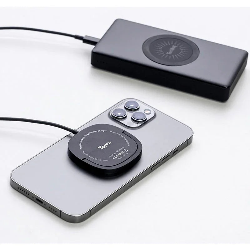 Torrii Bolt Magnetic Snap 15W Wireless Charger - Black